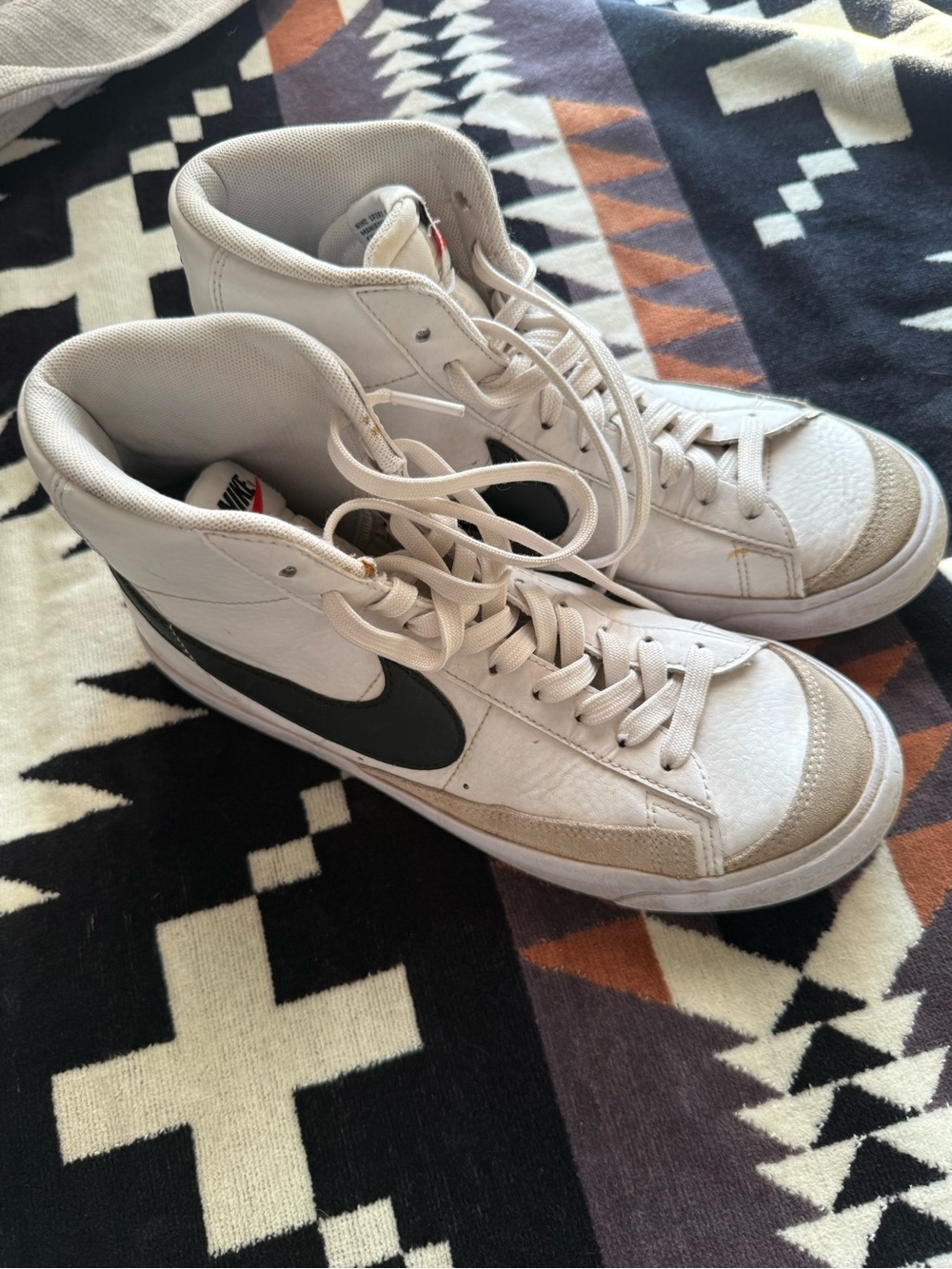 Nike Blazers High-Top Sneakers in White with Black Swoosh youth 7y